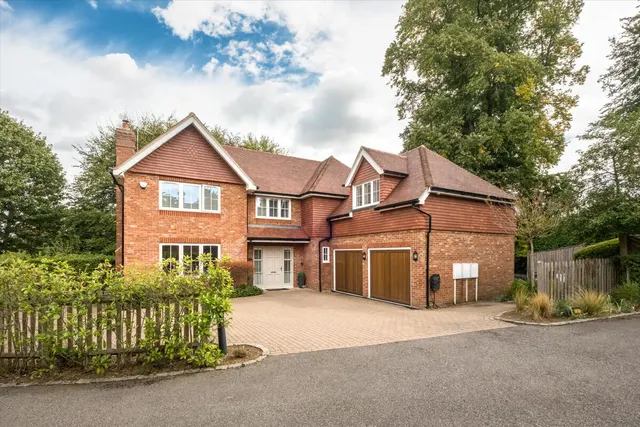 High Street, Chipstead, TN13, photo 1