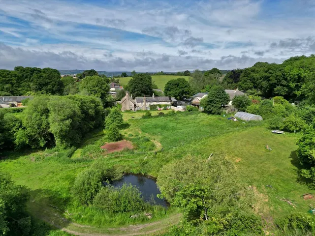 Easton Court, Chagford, TQ13, photo 1
