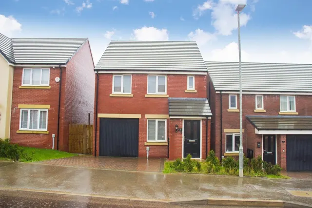 Bluebell Terrace, Darwen, photo 1
