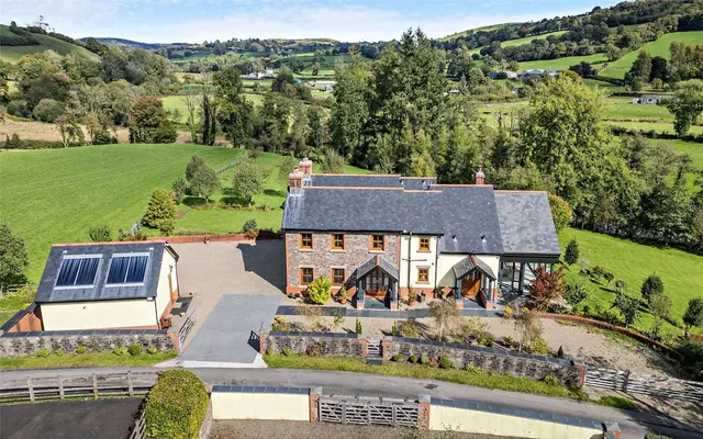 Pumpsaint, Llanwrda, Carmarthenshire, SA19 8DJ, photo 1