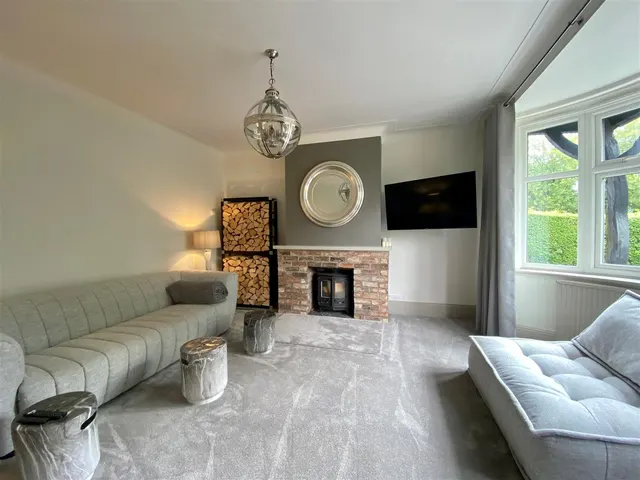 Buxton Road, Disley, SK12, photo 2