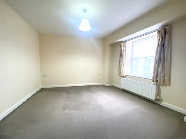 Exeter Inn Court, Barnstaple, EX32, photo 2