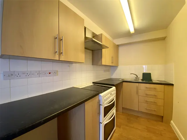 Exeter Inn Court, Barnstaple, EX32, photo 3