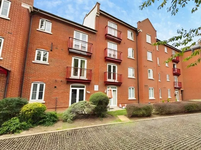 Coxhill Way, Aylesbury, HP21, photo 1