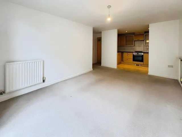 Coxhill Way, Aylesbury, HP21, photo 3