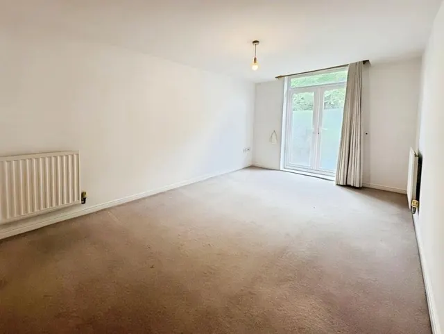 Coxhill Way, Aylesbury, HP21, photo 2