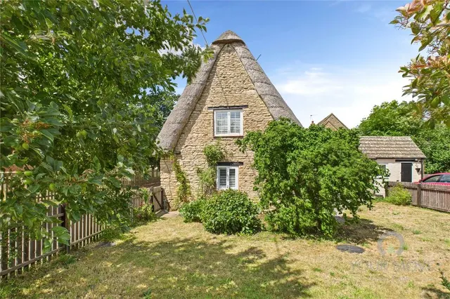 Sudborough Road, Slipton, NN14, photo 1