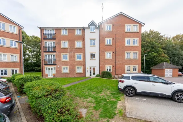 Plantation Close, Bushey, WD23, photo 1