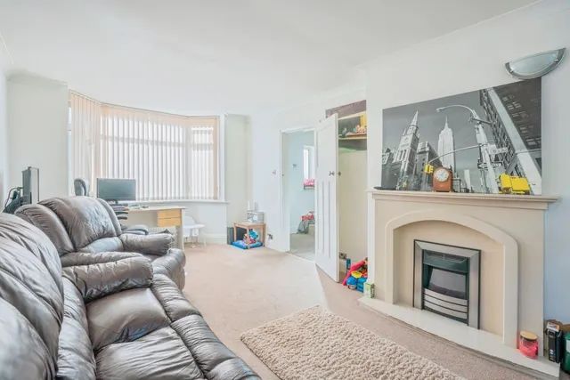 Photo 3 — Cooks Wood Road, Sheffield, S3