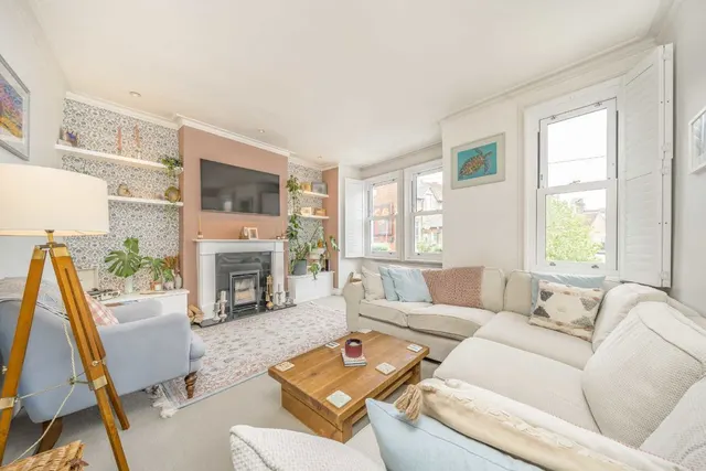 Aslett Street, SW18, photo 2
