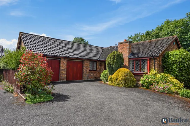 Vienna Grove, Milton Keynes, MK13, photo 1