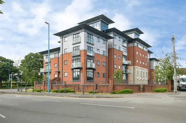 Walsall Road, West Bromwich, photo 1