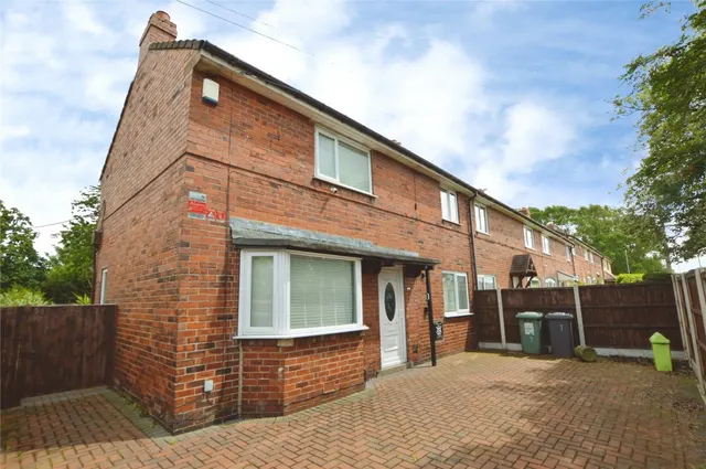 Middleton Park Avenue, Leeds, LS10, photo 1