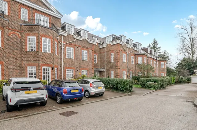 Castle Village, Berkhamsted, photo 1