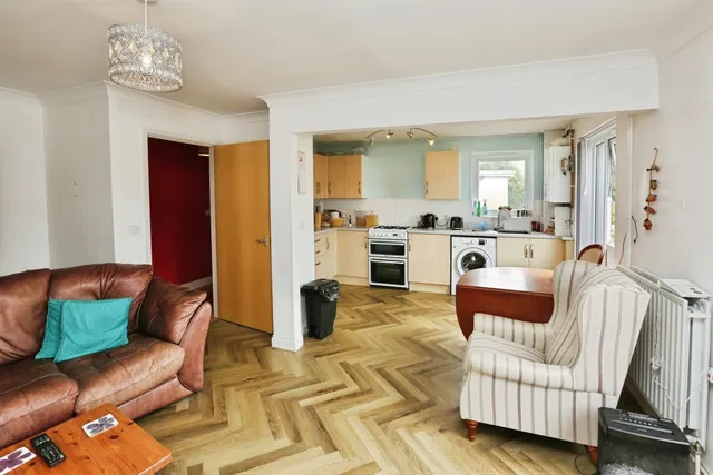 James Road, Gosport, PO13, photo 3
