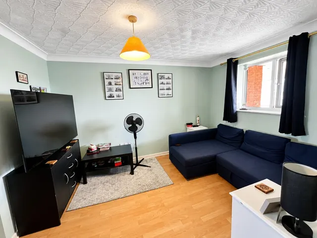 Photo 2 — Inverness Road, Gosport