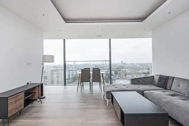 Apartment 132, Carrara Tower, LONDON, photo 1