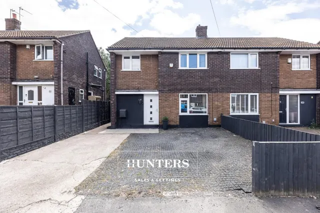 Chiltern Avenue, photo 1