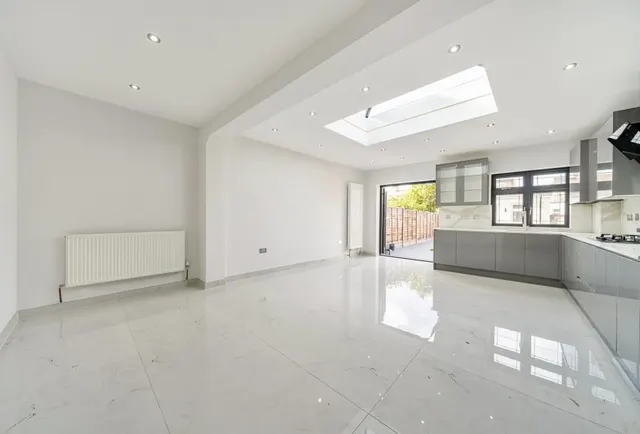 Gaston Road, Mitcham, CR4, photo 3