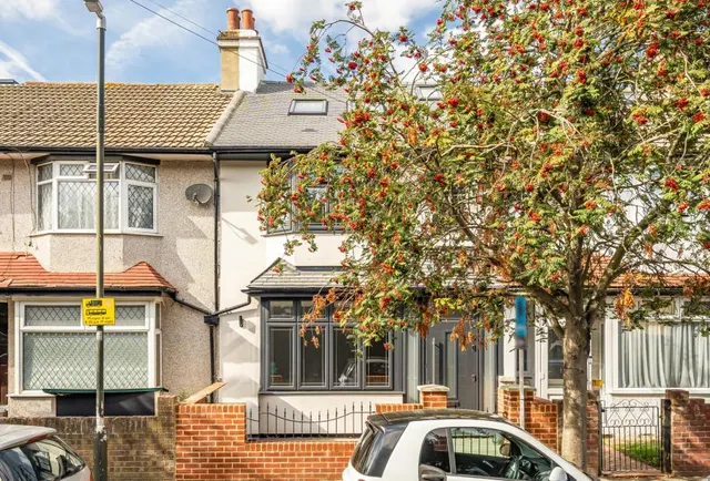 Gaston Road, Mitcham, CR4, photo 1
