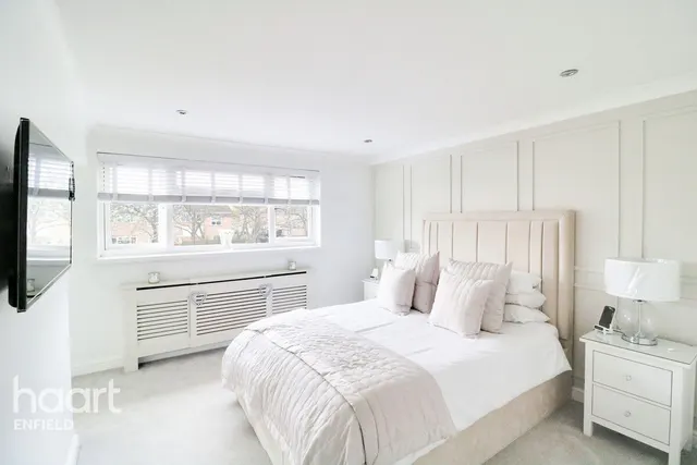 Theydon Court, Waltham abbey, EN9, photo 3