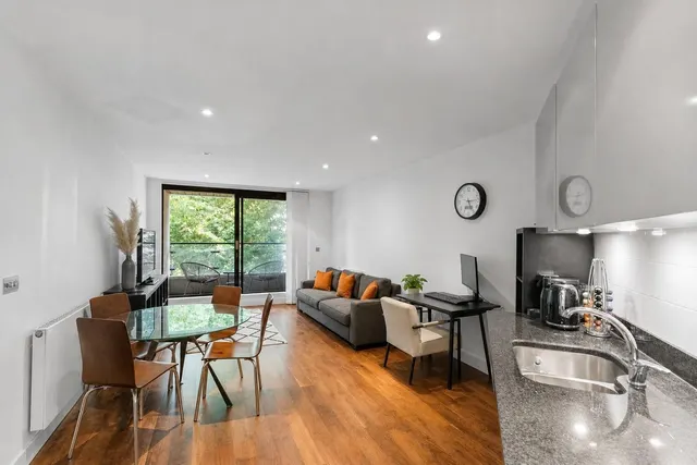 Kimberley Road, Kilburn, NW6, photo 1