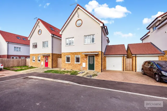 Osprey Place, March, PE15, photo 1