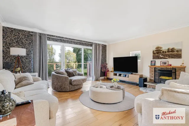 Colesbourne Drive, Downhead Park, MK15, photo 2