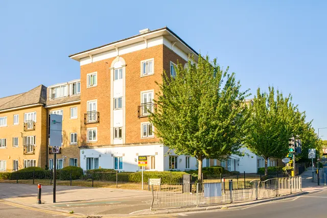 8 Century House, Forty Avenue, Wembley, photo 1