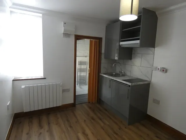 Endsleigh Road, London, W13 0RE, photo 1