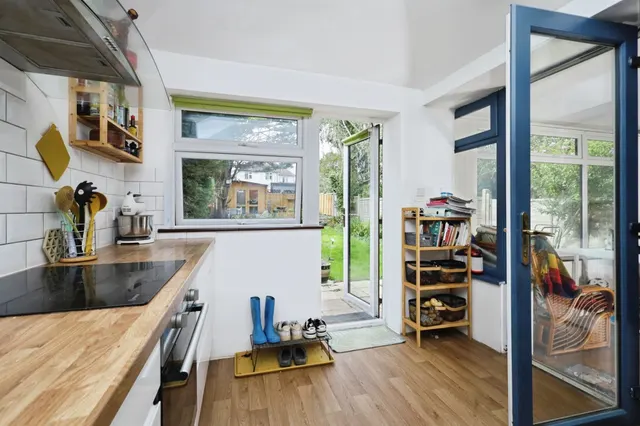Brodrick Road, Eastbourne, BN22, photo 3