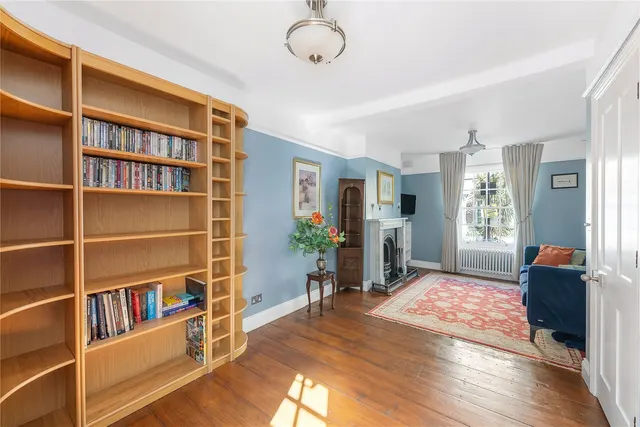 Photo 3 — Maunsel Street, London, SW1P