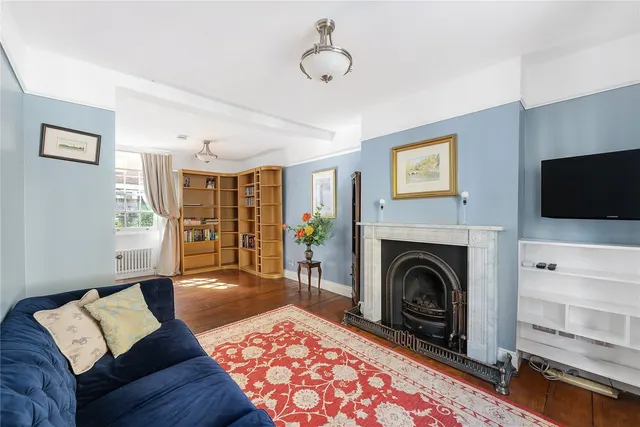 Photo 2 — Maunsel Street, London, SW1P