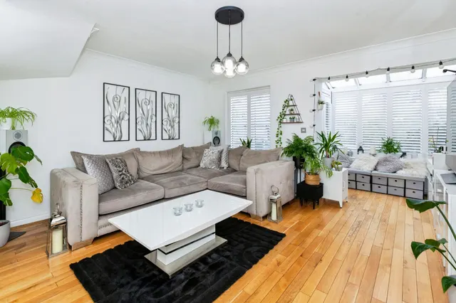 Crofthill Road, Slough, SL2, photo 3