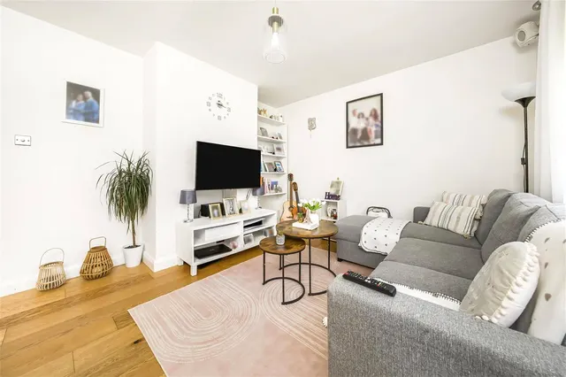 Churchview Road, Twickenham, TW2, photo 3