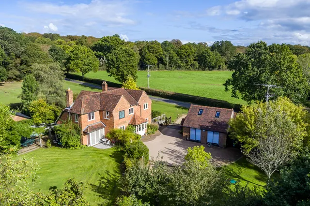 Perrys Farm, London Minstead, Lyndhurst, SO43 7FT, photo 1