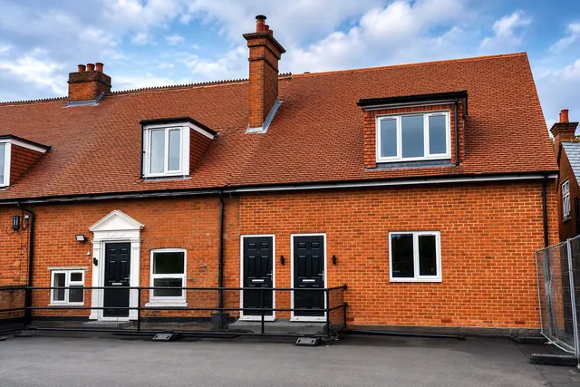 Fleet Road, Fleet, Hampshire, GU51 4BE, photo 1