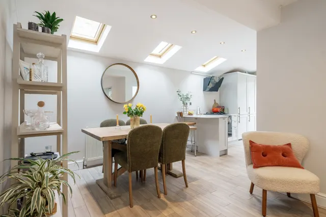Photo 3 — Broughton Road, London, SW6