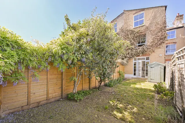 Garden Flat, 43 Drakefield Road, London, photo 1