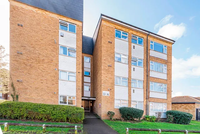 Becketts Close, Feltham, TW14, photo 1