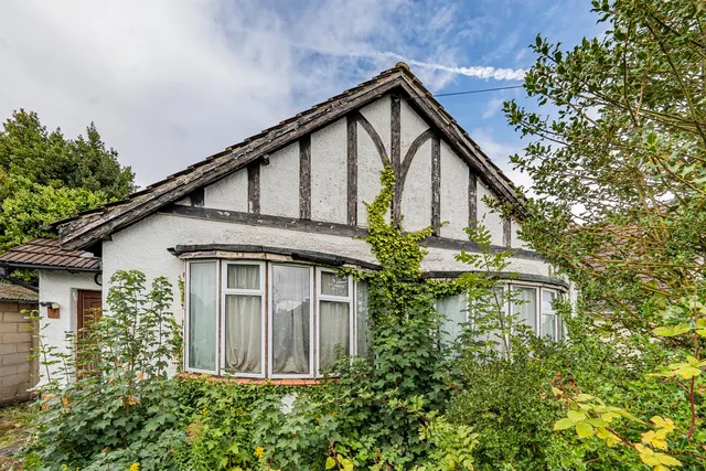 St Margarets Avenue, Hillingdon, UB8, photo 1