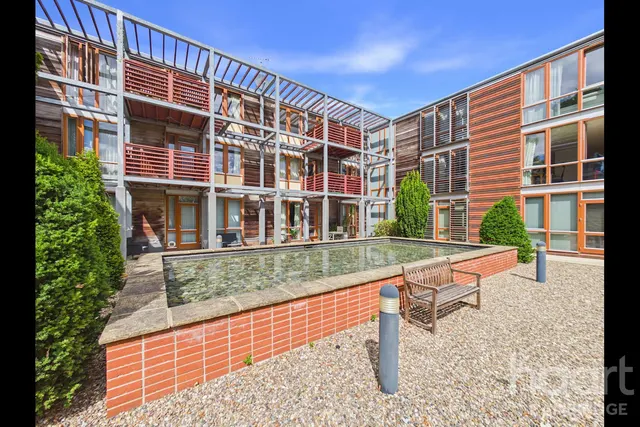 Meadowcroft, Cambridge, CB4, photo 1