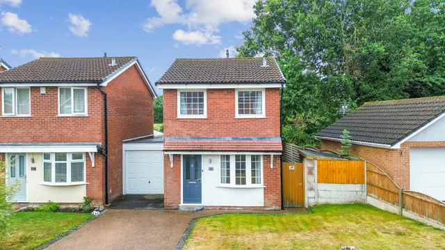 Wiltshire Close, Woolston, Warrington, Warrington, WA1 4DA, photo 1