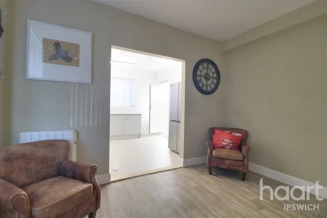 Langer Road, IP11, photo 2