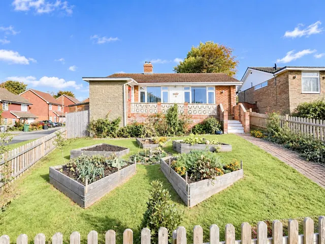 Holly Drive, Heathfield, TN21, photo 2