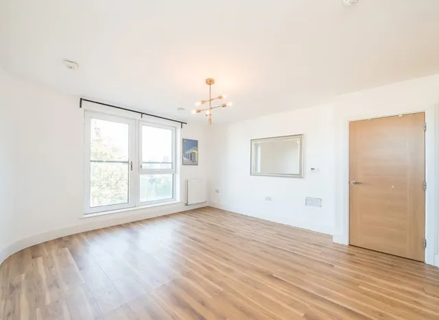 London Road, Isleworth, TW7, photo 2