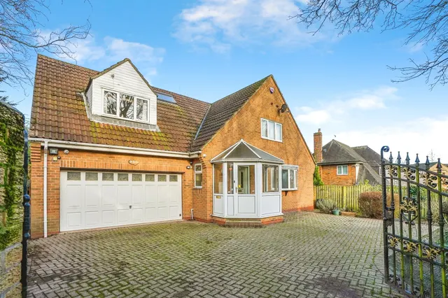 Chapel Lane, South Kirkby, Pontefract, photo 1