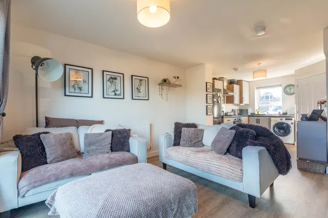 Hebble Close, Clayton, BD14, photo 2