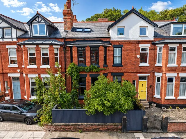 Dunraven Road, West Kirby, CH48, photo 1
