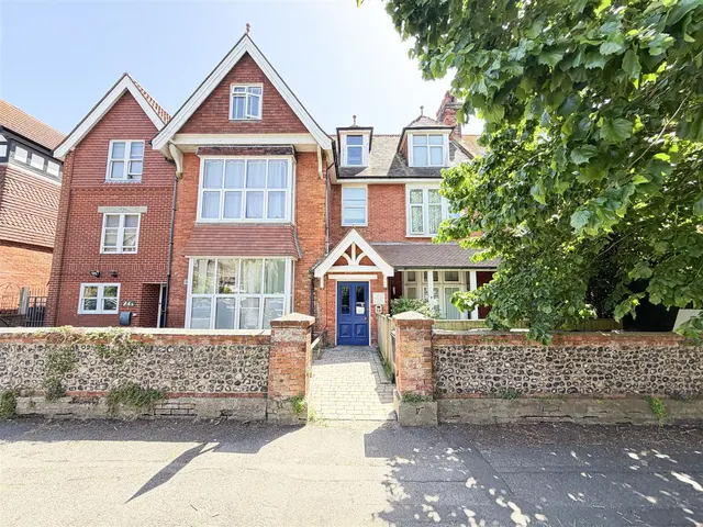 Enys Road, Eastbourne, BN21 2DX, photo 1